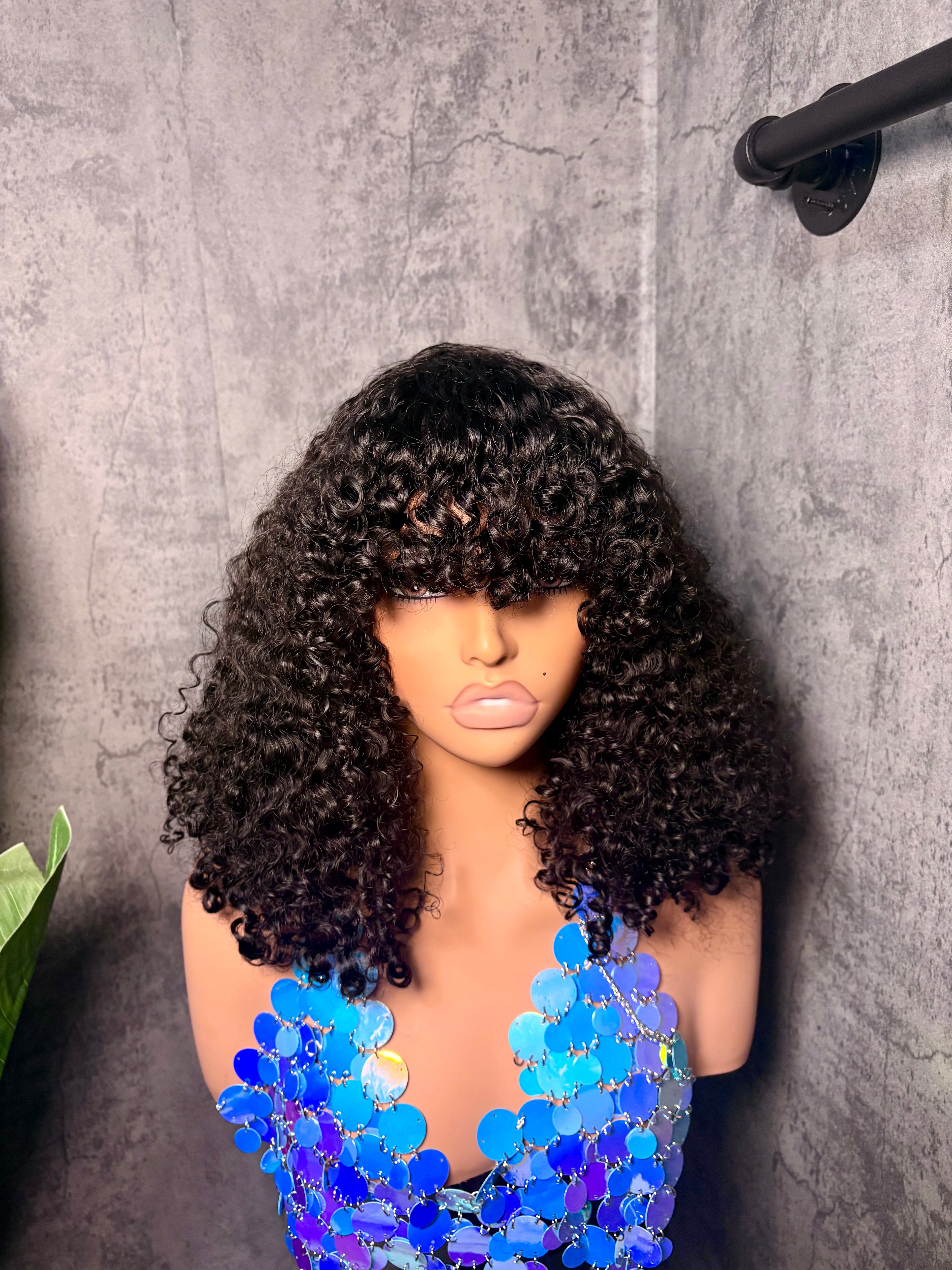 Pixie Curly avec frange