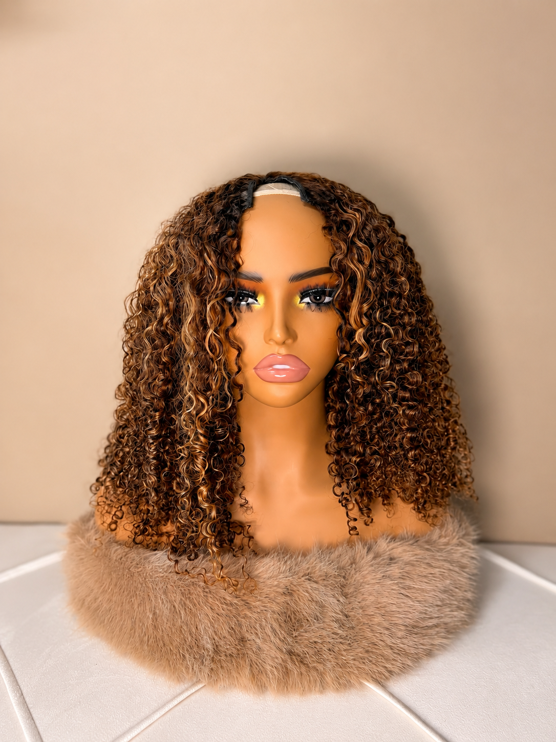 V PART WIG AFRO CURLY – 18”